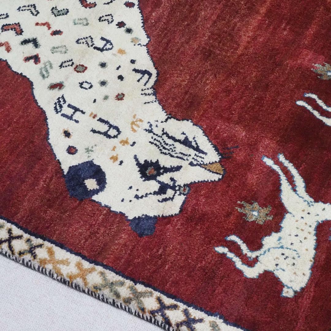 オールド・ギャッベ（ライオンと子鹿）ゾランヴァリ製　1.73×0.96ｍ