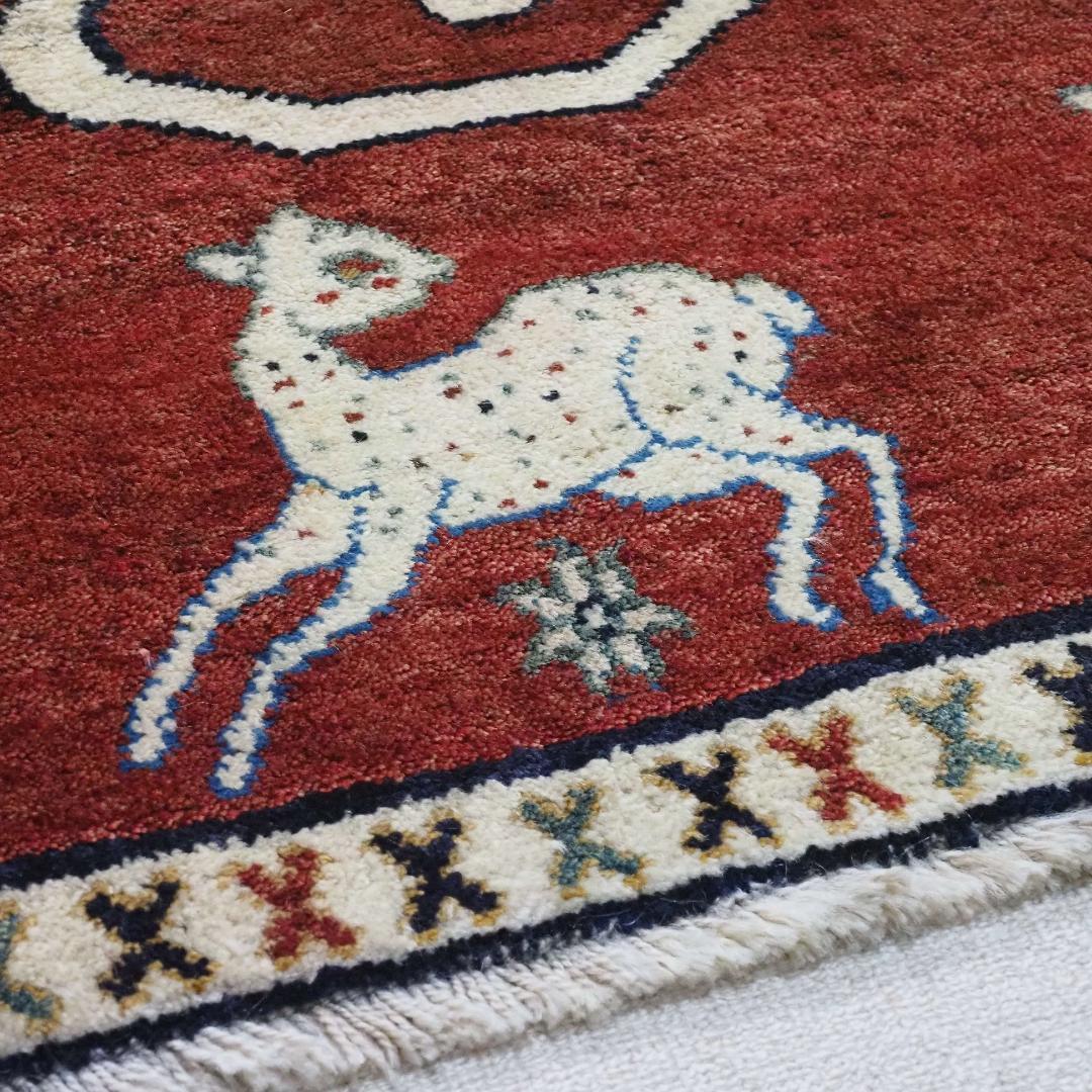 オールド・ギャッベ（ライオンと子鹿）ゾランヴァリ製　1.73×0.96ｍ