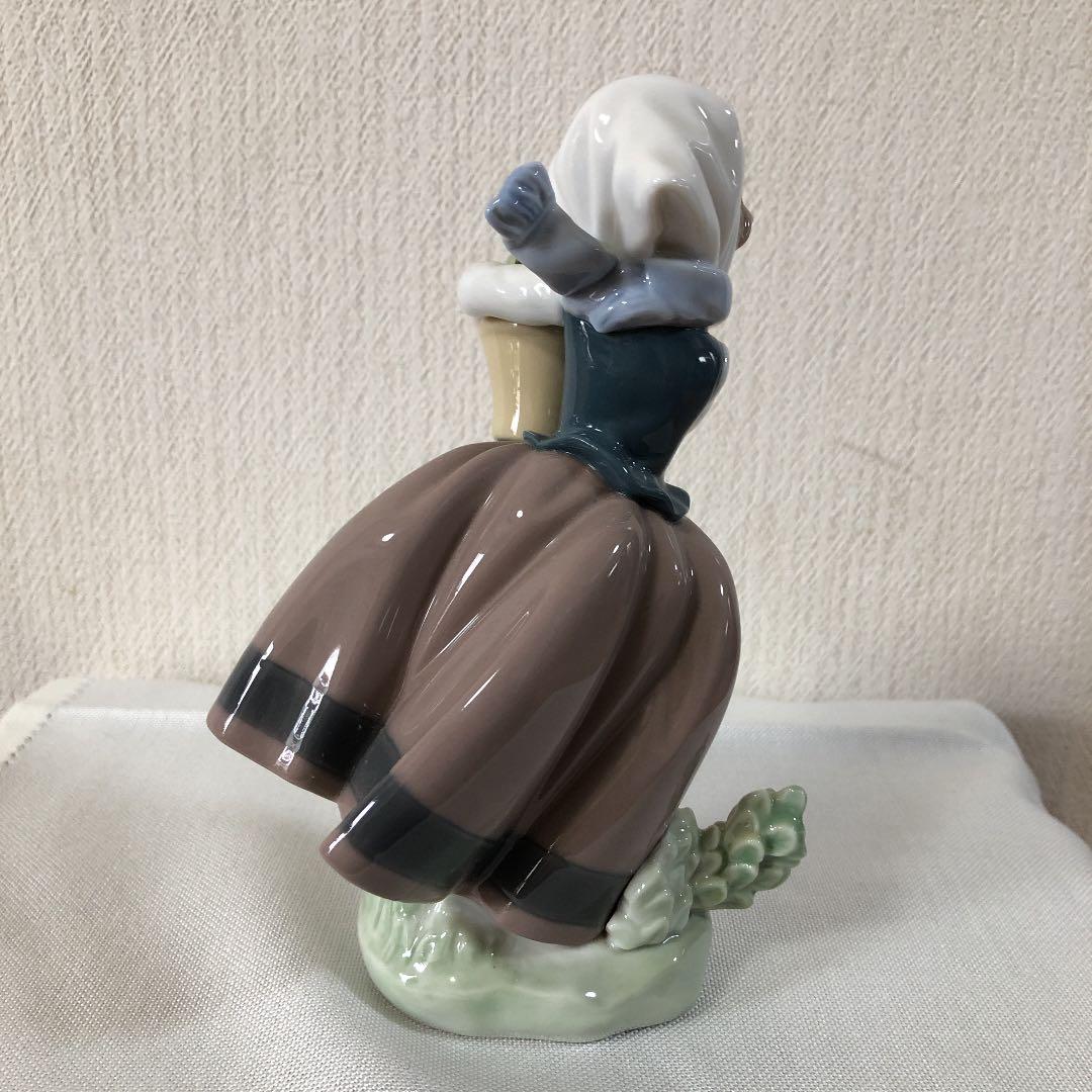 リャドロの人形