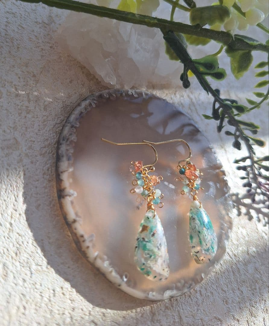 14kgfクリソコラコッパーインカルセドニー　ミントピアス