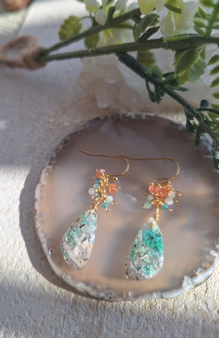 14kgfクリソコラコッパーインカルセドニー　ミントピアス