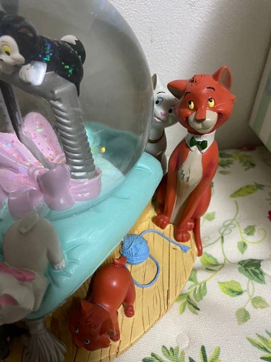 ディズニー　スノードーム　オルゴール　猫　cat