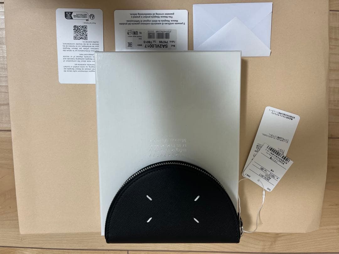 メゾンマルジェラ　ハーフムーン　ポーチ　MICRO HALFMOON POUCH