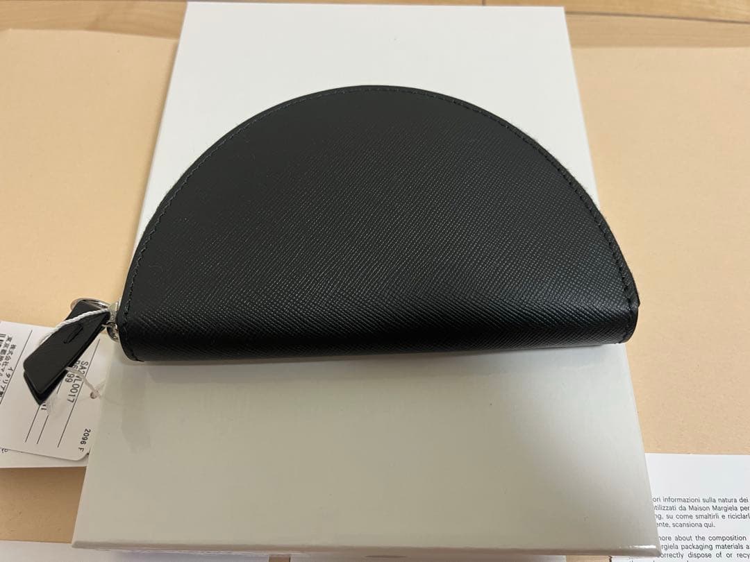 メゾンマルジェラ　ハーフムーン　ポーチ　MICRO HALFMOON POUCH