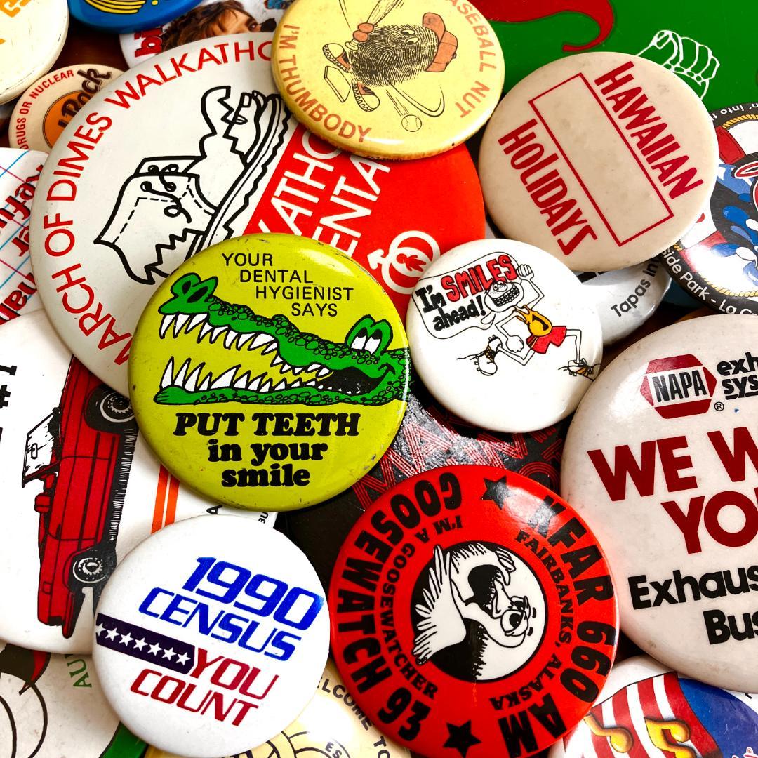 アメリカの缶バッジ200個over★まとめ売り／vintage／ノベルティ