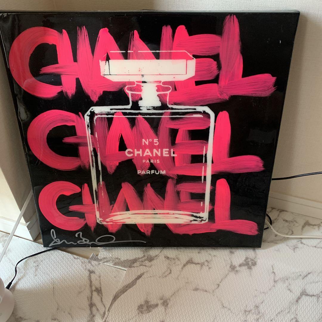 置物 Chanel