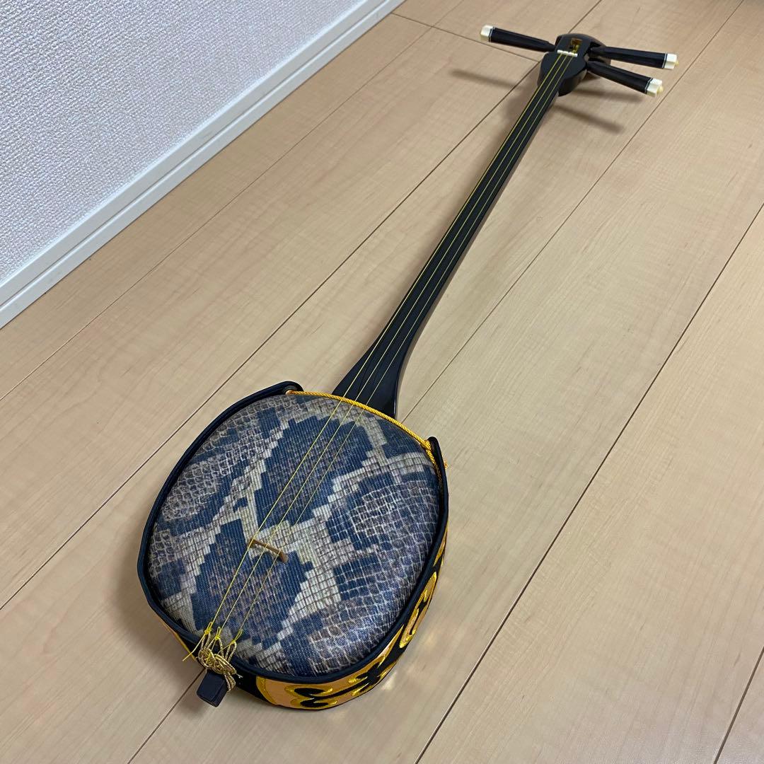沖縄三線 蛇柄 ハードケース付き