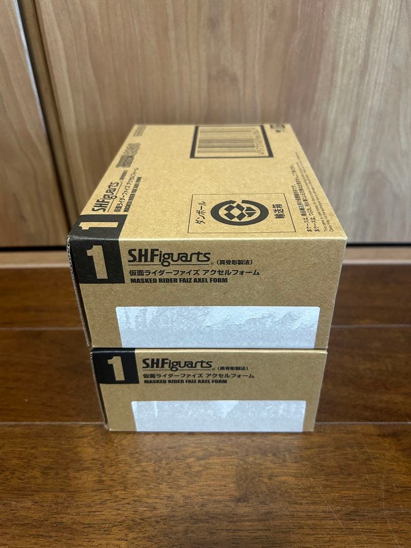 S.H.Figuarts（真骨彫製法） 仮面ライダーファイズ アクセルフォーム