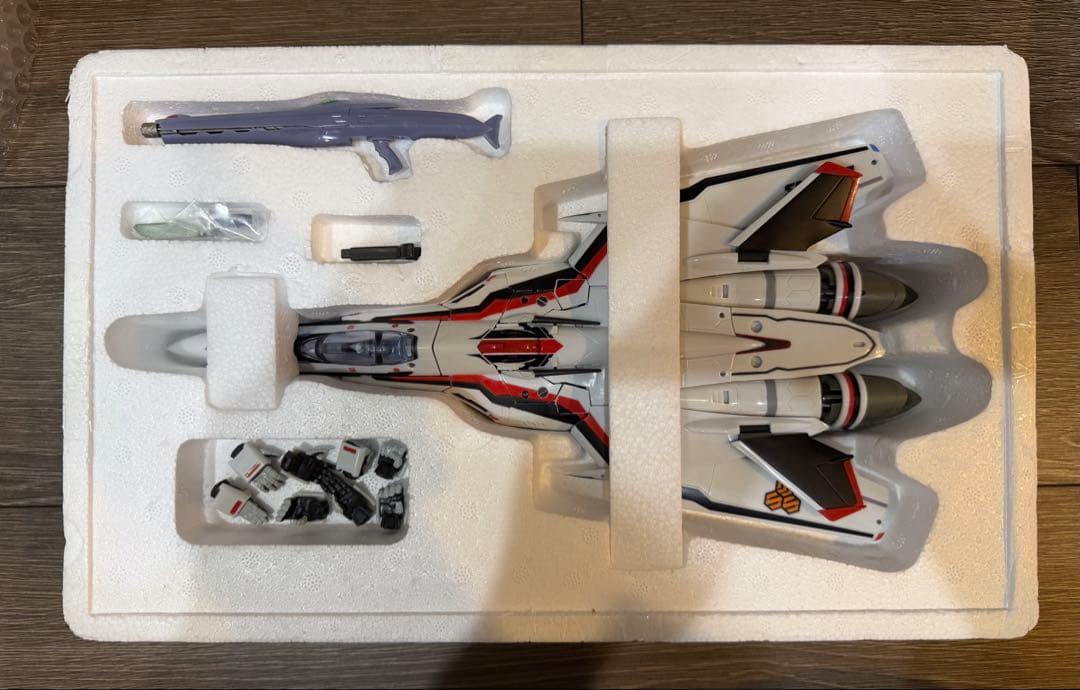 DX超合金マクロスFトルネードメサイアバルキリー早乙女アルト機