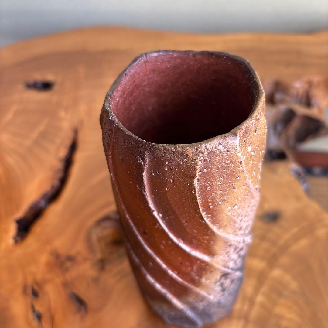 備前焼 山下譲治造 花瓶 高さ19cm 共箱 - メルカリ