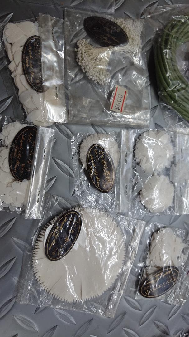 4９点まとめてアートフラワー用抜き弁　花弁深雪アート　ペップ・造花パーツ各種③