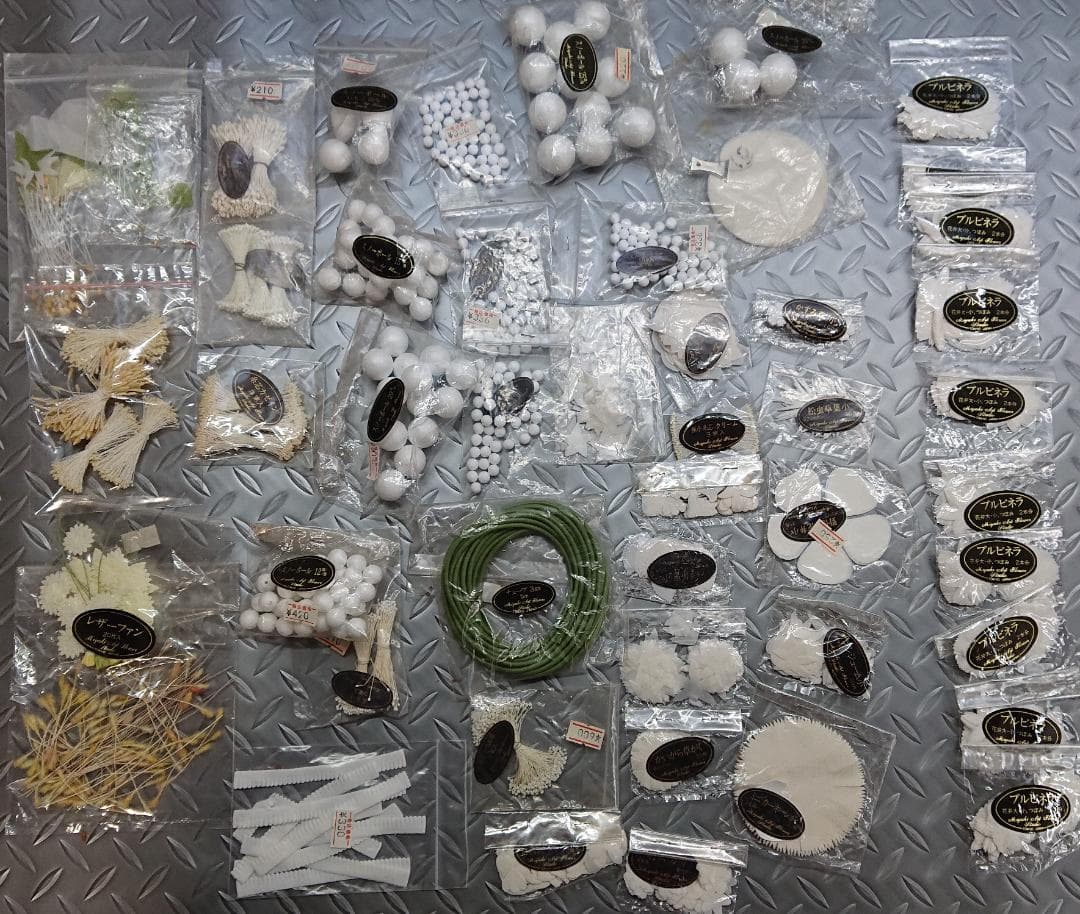 4９点まとめてアートフラワー用抜き弁　花弁深雪アート　ペップ・造花パーツ各種③