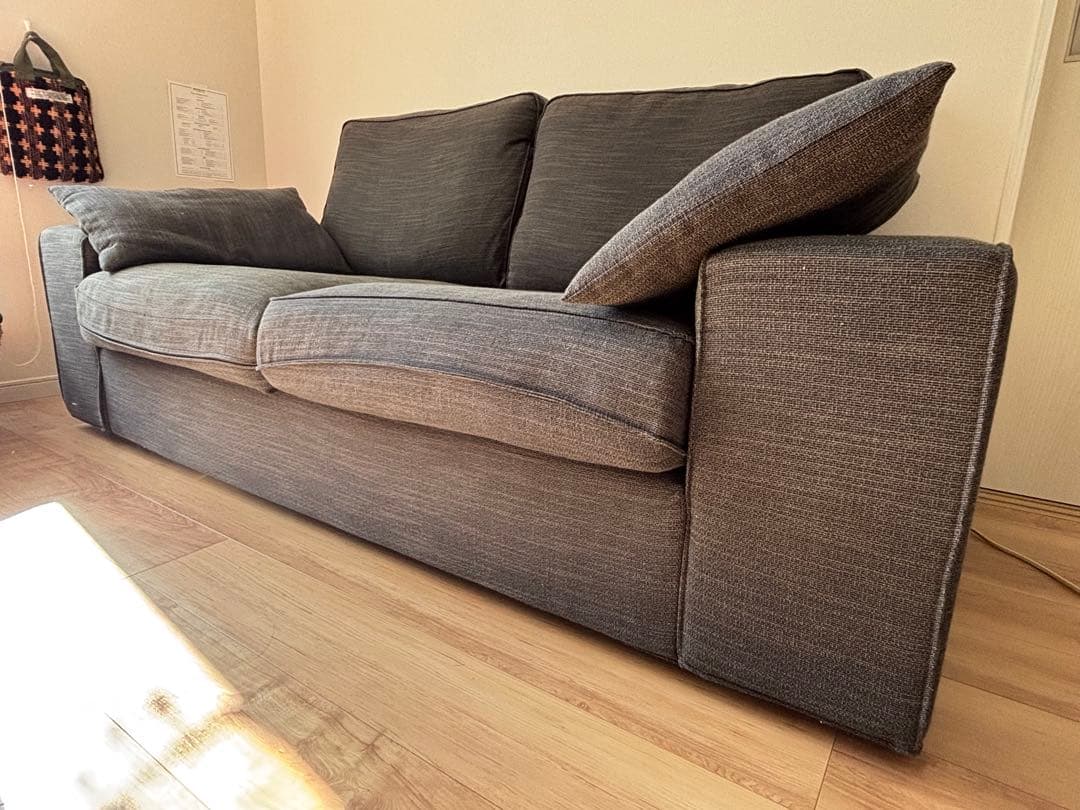 KIVIK 3人掛けソファ チャコール