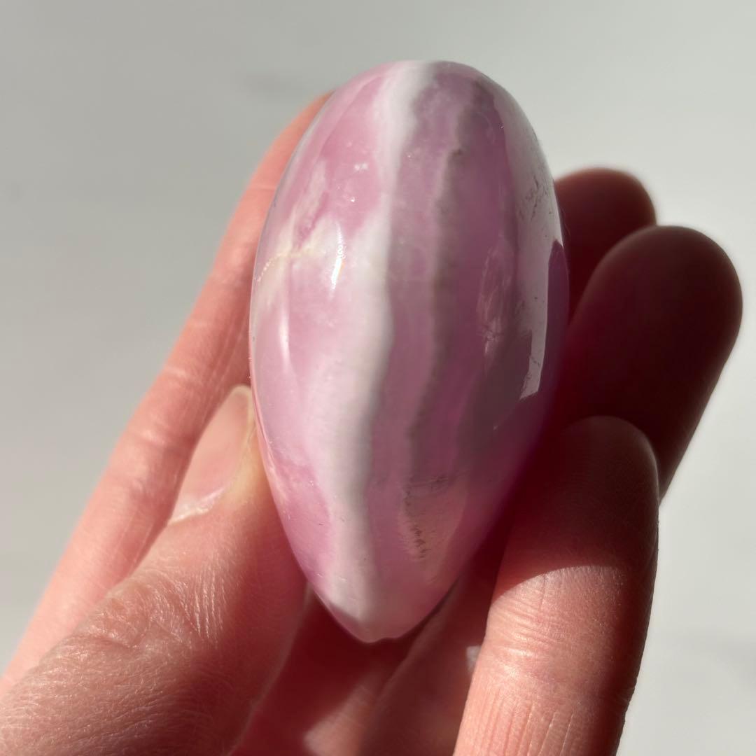 高品質 ピンクアラゴナイト ハート 天然石 レアストーン 恋愛運 - メルカリ