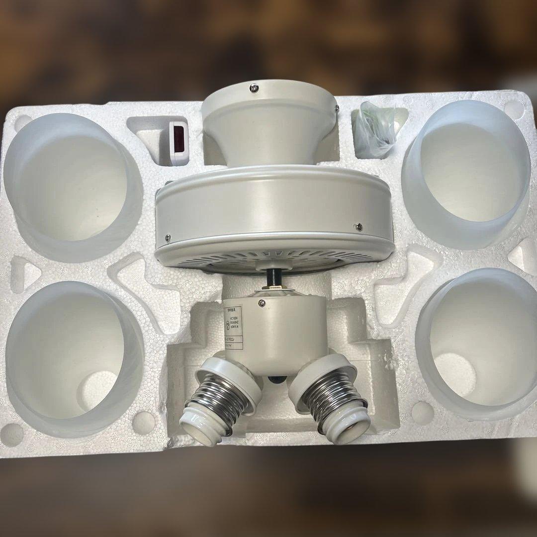 LED シーリングライト ホワイトプロペラ付き