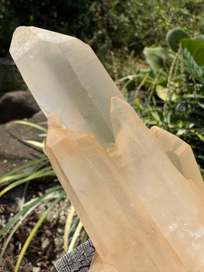 ❗️買い得❤️底岩無し　0.5kg 形良く　はいパワー　極みの逸品　クラスター　水晶