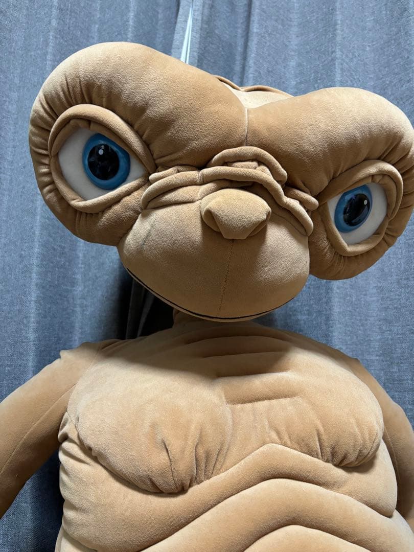 E.T】等身大 特大ぬいぐるみ トイザらス - メルカリ
