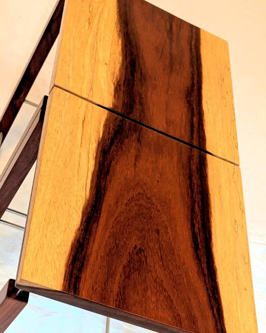 SLĪS「スライス」・モダン・サイドテーブル・パダックとステンレス・無垢材