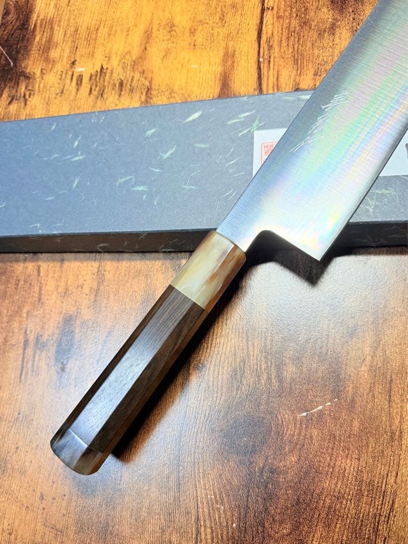 義弘作　和牛刀　包丁　9寸 VG-1鋼 全鋼　山脇刃物製作所　縞黒檀水牛八角柄