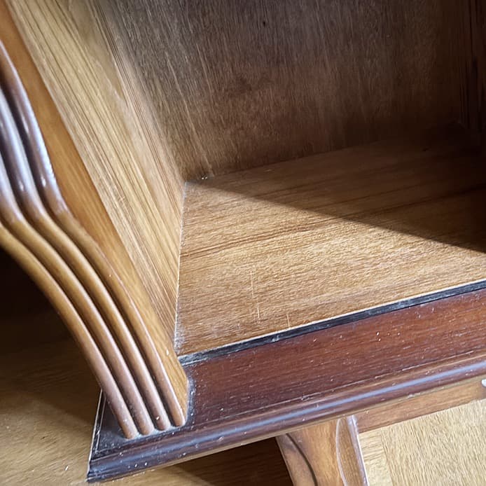 サイドボード　飾り棚　食器棚　木製　茶色　ブラウン　昭和レトロ　レトロ