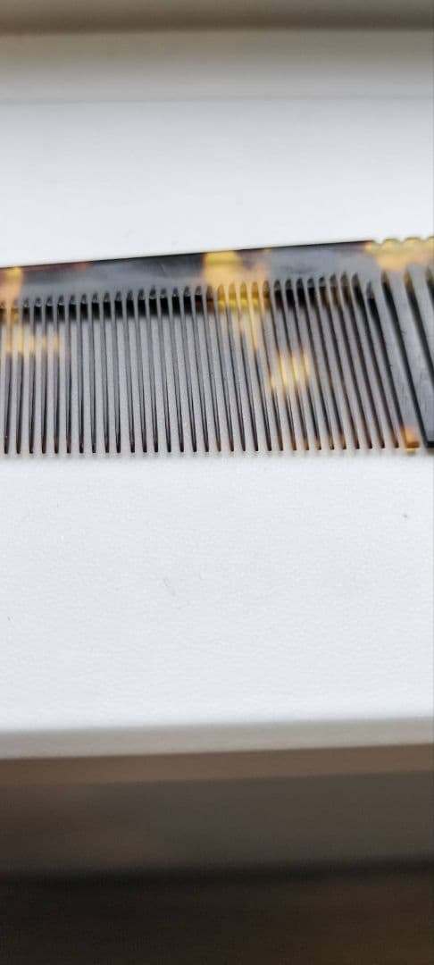 理容櫛　マル作　本鼈甲仕上げ櫛　欠けあり