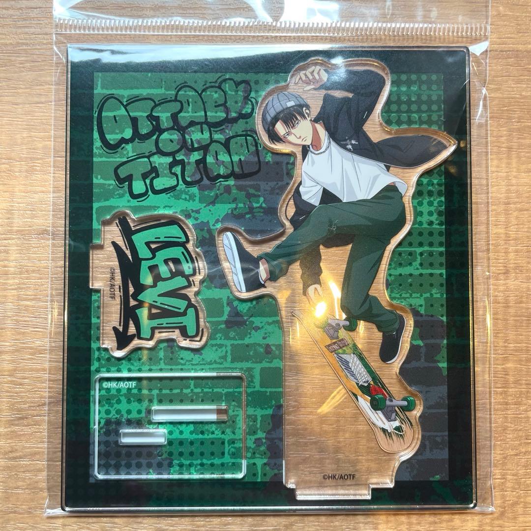 進撃の巨人 あみあみ スケーター リヴァイ アクリルスタンド - メルカリ