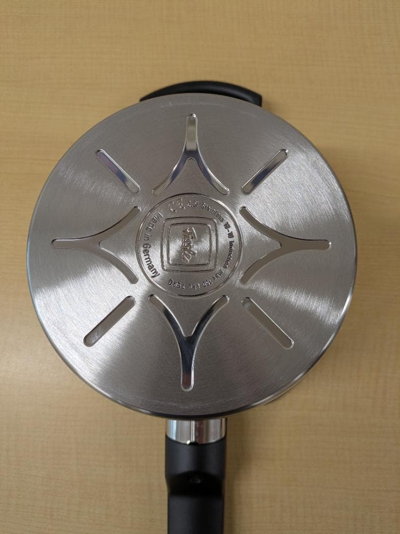 未使用品フィスラー(Fissler) 圧力鍋　コンフォート2.5L　ガラス蓋付き