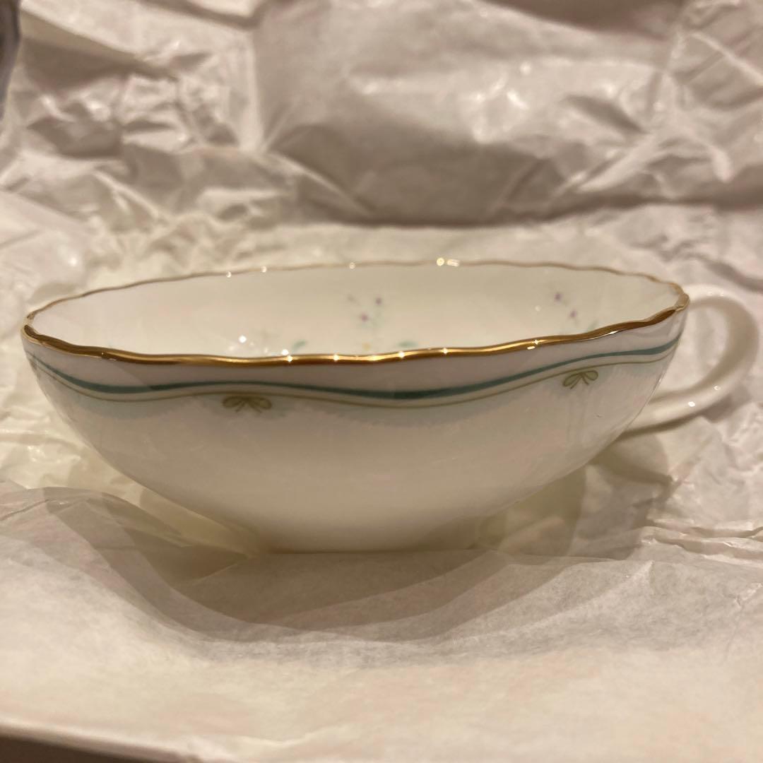 ノリタケ　白い小花のブーケ模様　６客　未使用