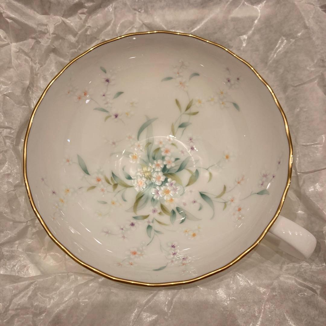 ノリタケ　白い小花のブーケ模様　６客　未使用