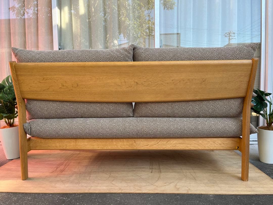 飛騨産業　チグサ　2人掛けソファ　キツツキ　26万　レッドオーク材 モダン　高級