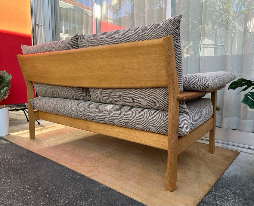 飛騨産業　チグサ　2人掛けソファ　キツツキ　26万　レッドオーク材 モダン　高級