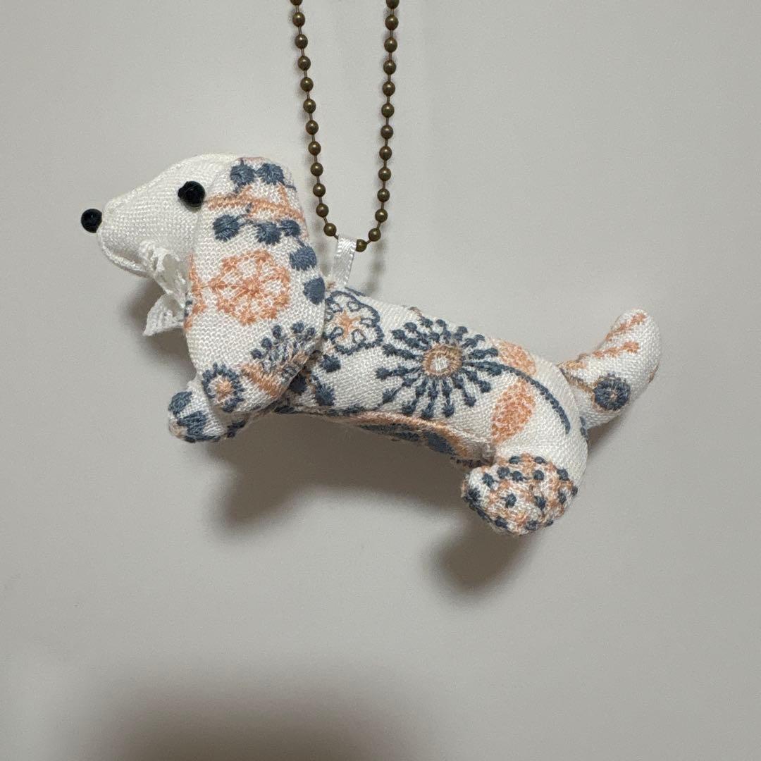 ハンドメイド ミナペルホネン ダックスちゃんチャーム セレブレイト