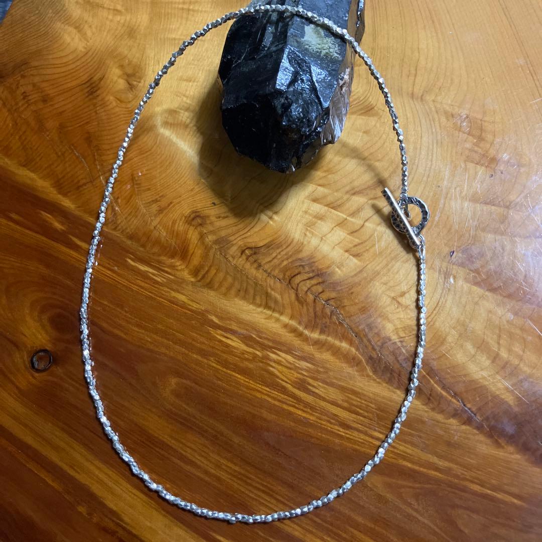 カレンシルバー　ランダムカットビーズ40cm 1.6mm