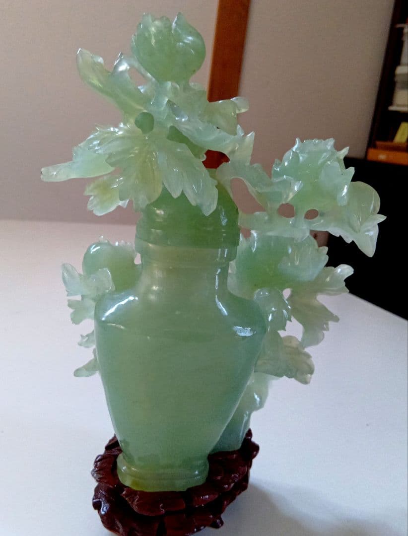 特大26cm 玉 彫刻花瓶 牡丹透かし彫り縁起物 中国美術 台座付 分離式