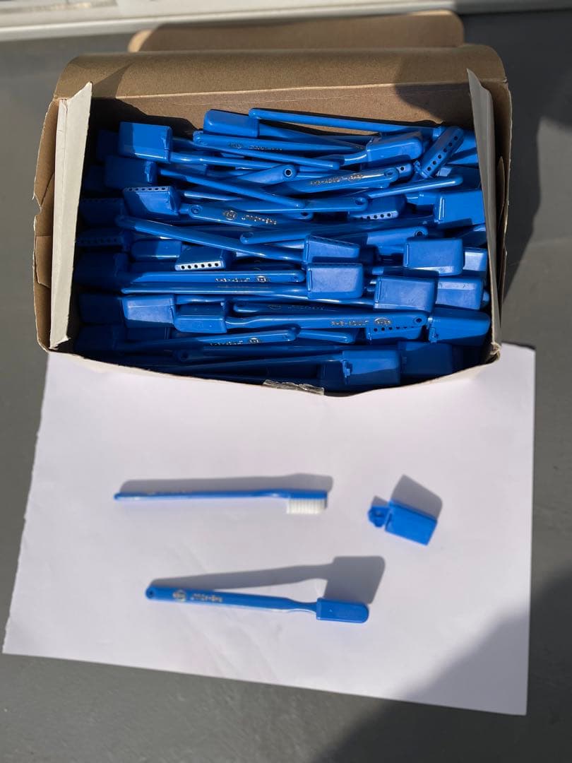 PHB歯ブラシ　144本　@¥115 X144本　¥16560