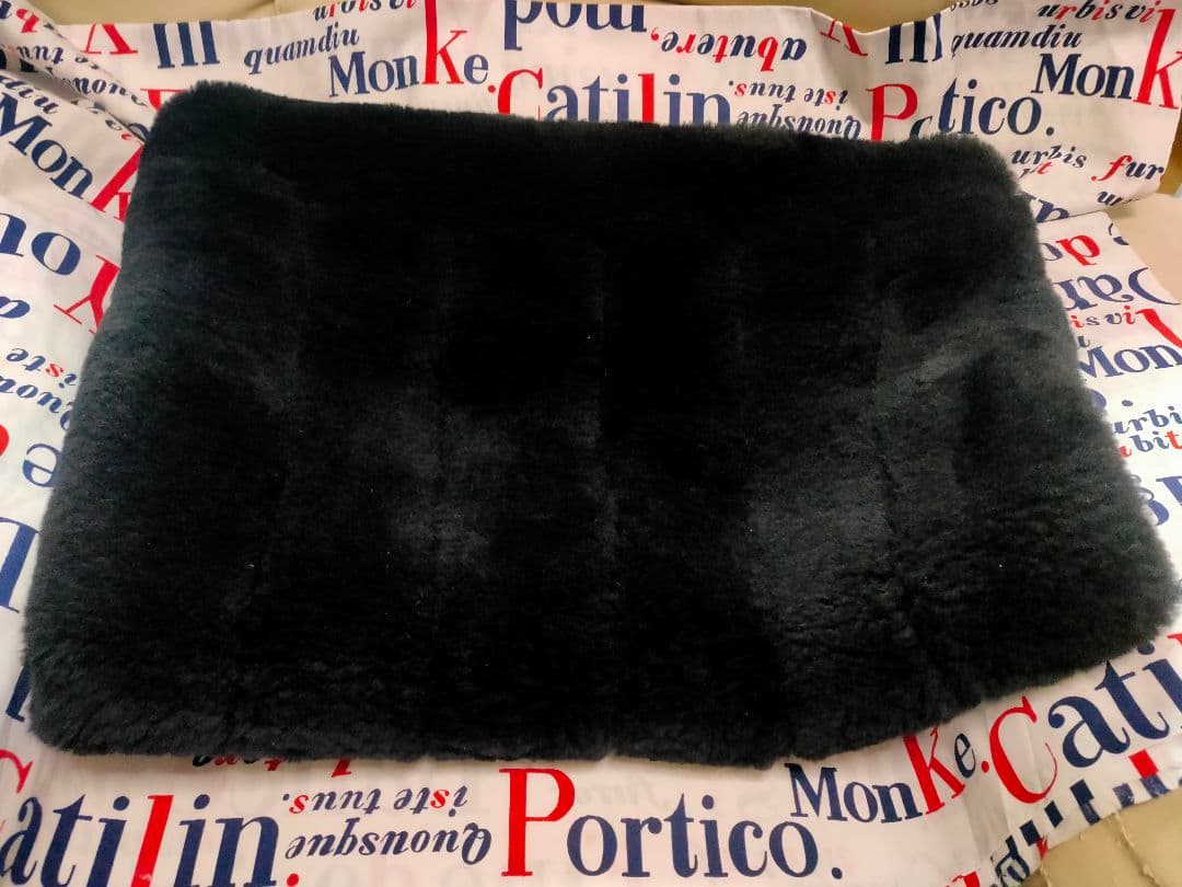 希少色 ムートンピローケース ブラック