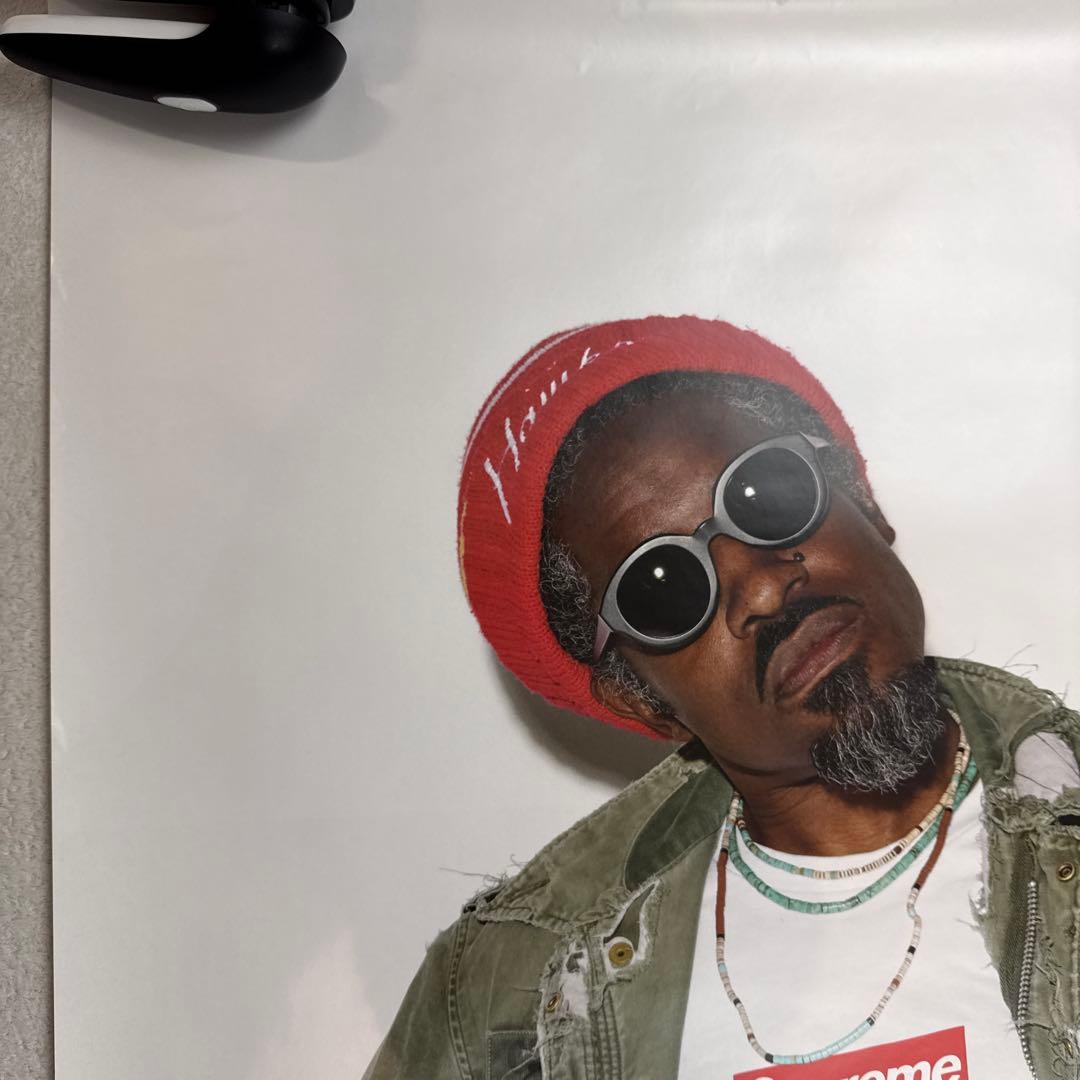 Supreme 22AW Andre3000 ポスター 証明書？、箱など付き - メルカリ