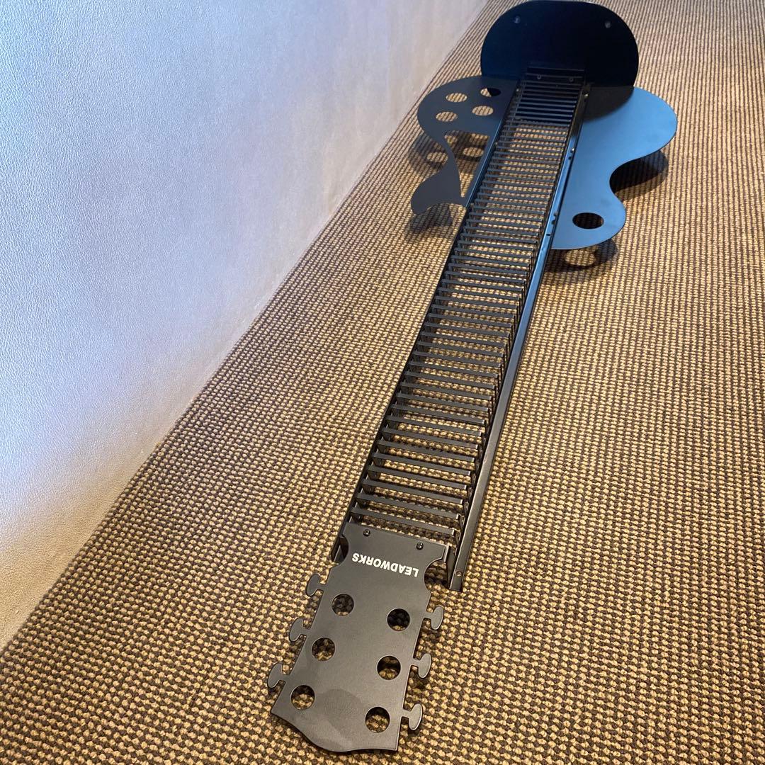 レア・希少　入手困難　CDラック・タワー　CD収納　ギターデザイン　約60枚収納