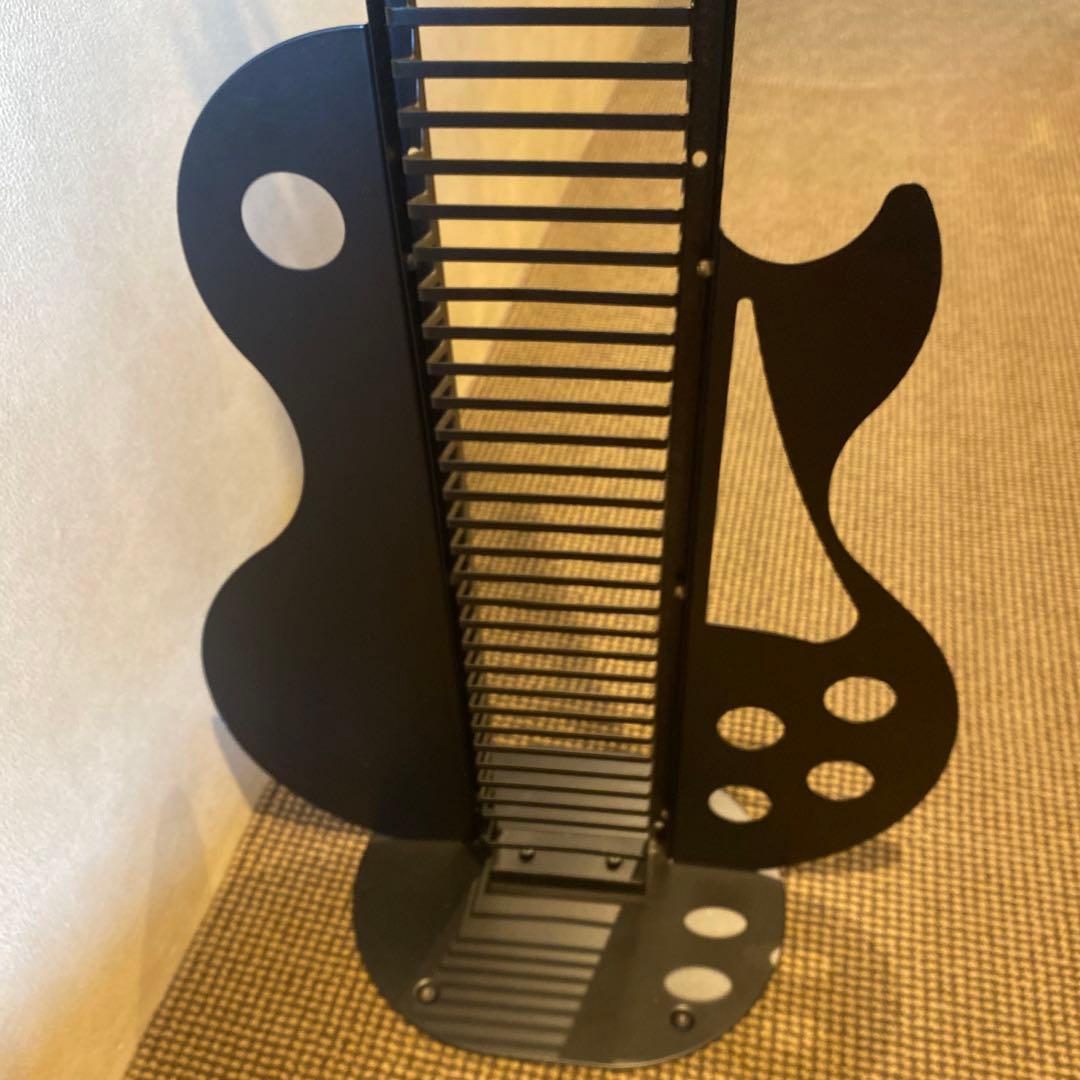 レア・希少　入手困難　CDラック・タワー　CD収納　ギターデザイン　約60枚収納