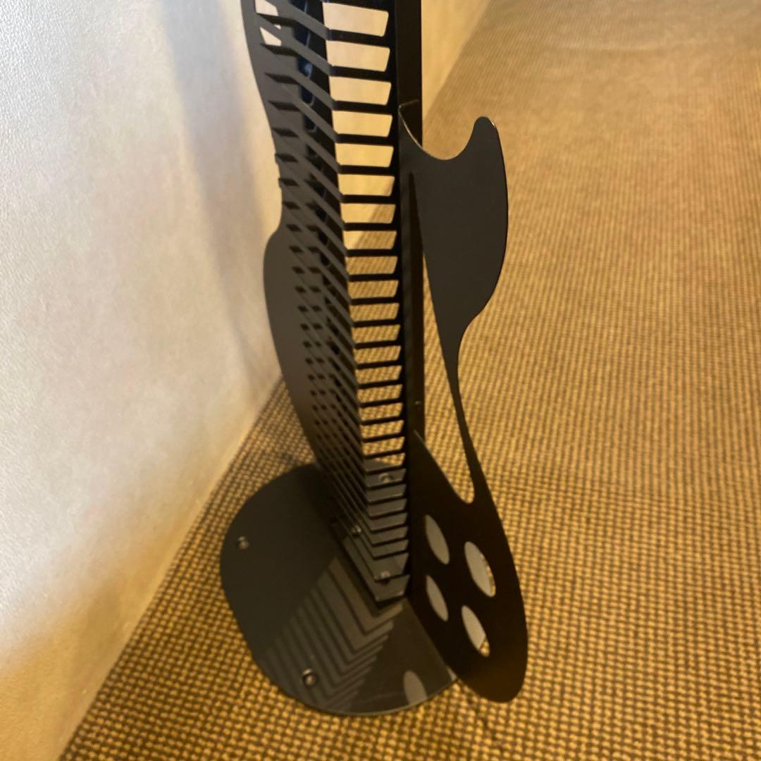 レア・希少　入手困難　CDラック・タワー　CD収納　ギターデザイン　約60枚収納