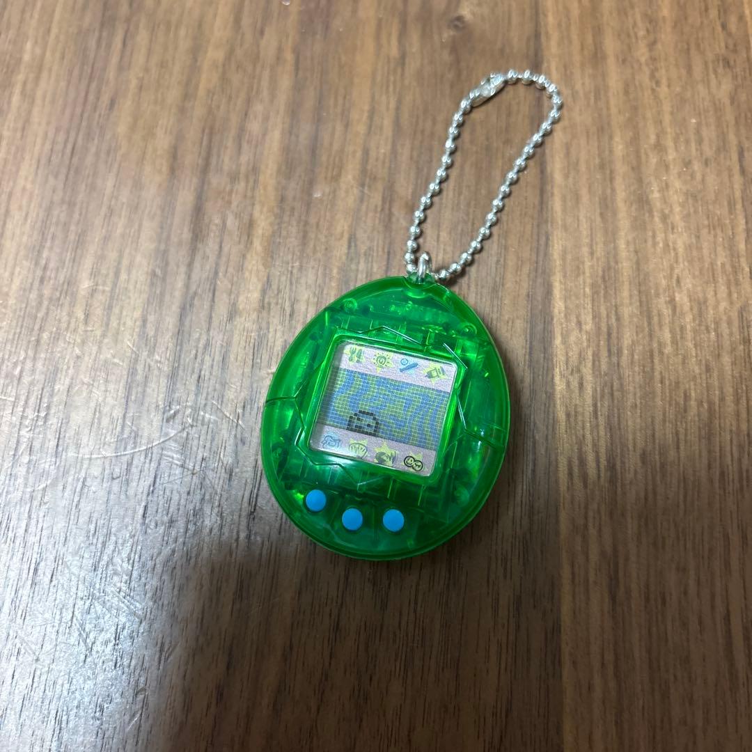 新種発見!!たまごっち（1997年製）本体のみ スケルトングリーン 緑