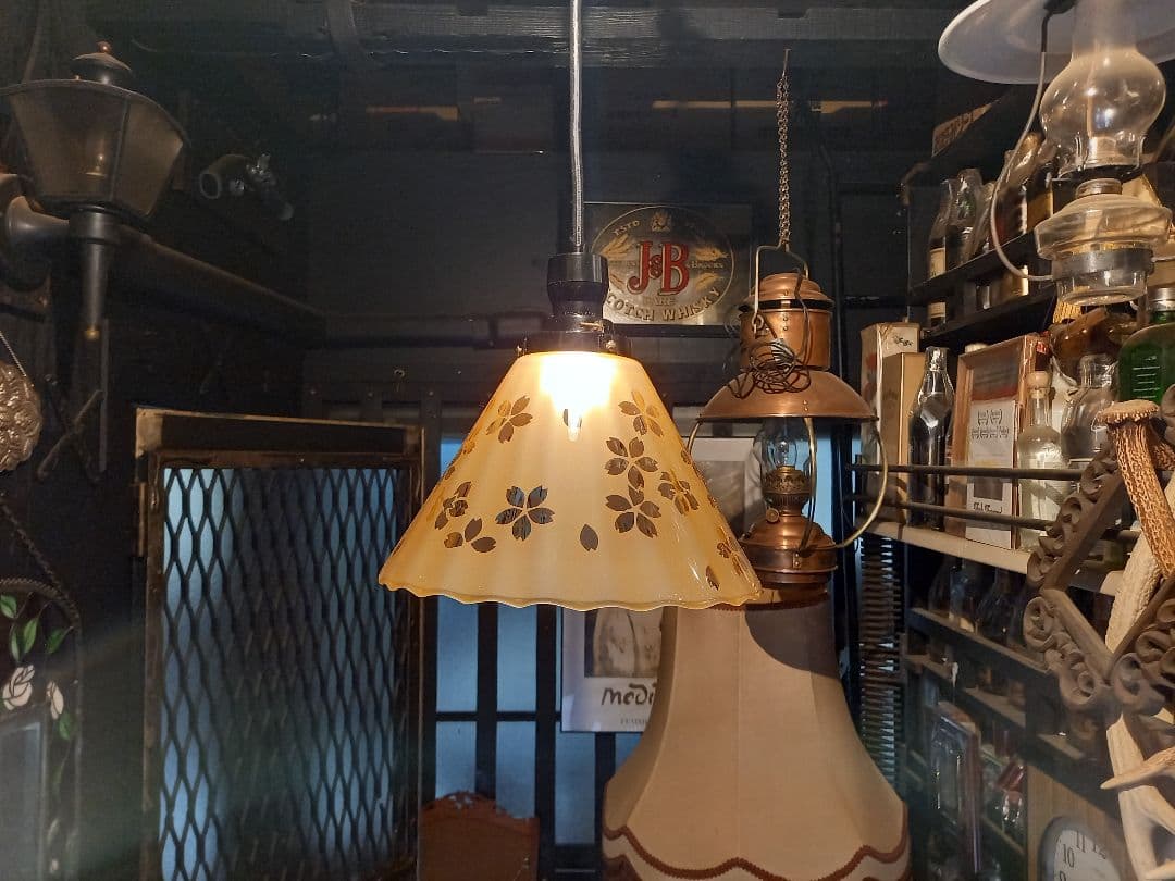 和　モダン　桜　サクラ　和柄　磨り硝子　ブラウン　フリル　シェード　ランプ