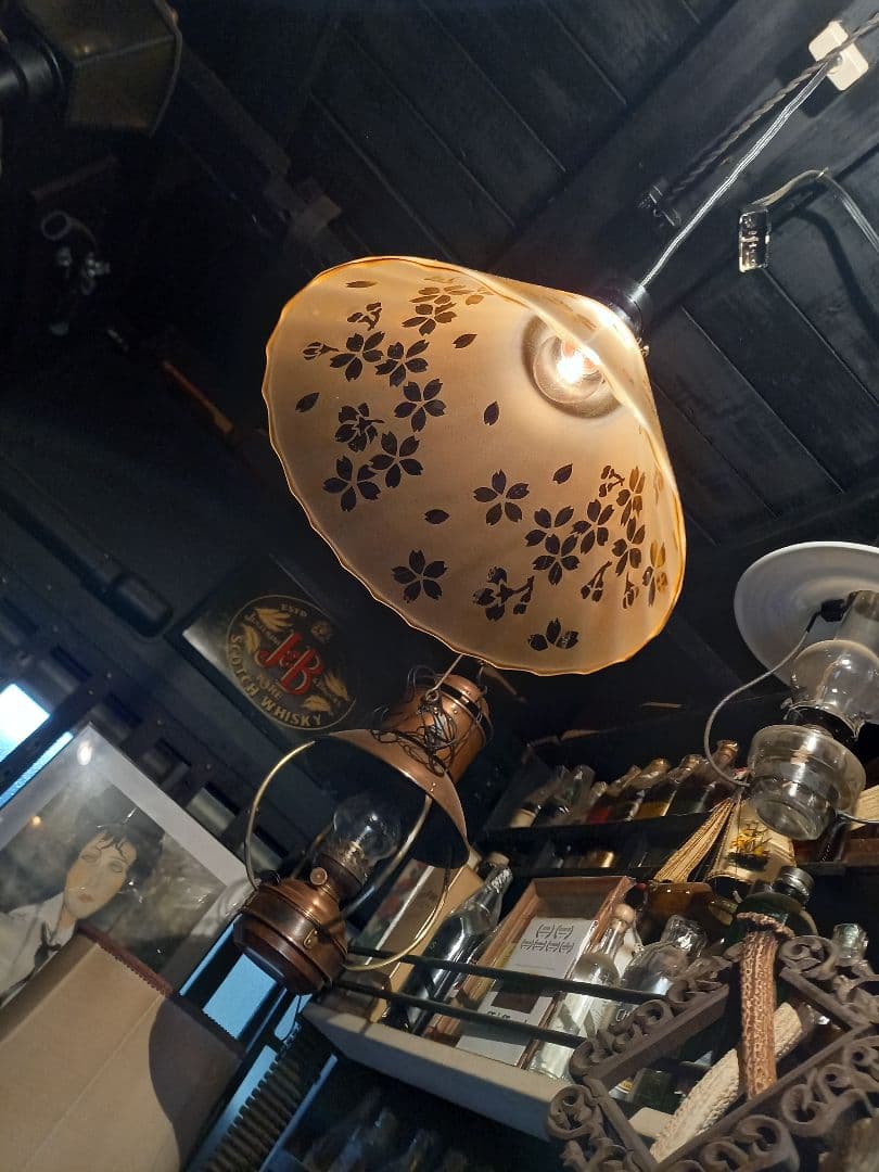 和　モダン　桜　サクラ　和柄　磨り硝子　ブラウン　フリル　シェード　ランプ