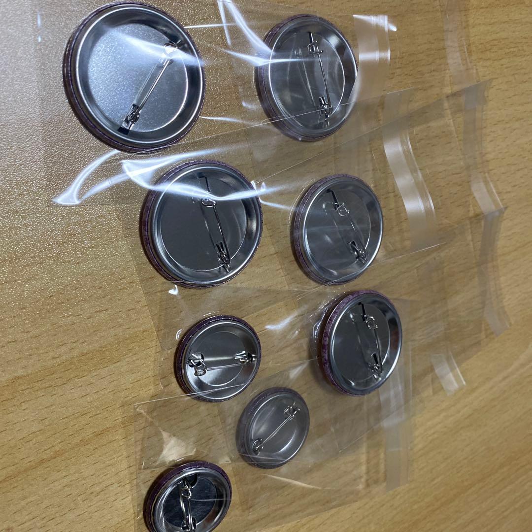 鬼滅の刃　遊郭編　絵巻カフェ　くじ引き　44mm 32mm 缶バッジ　堕姫