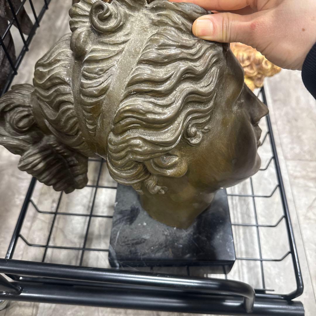 ブロンズ女性顔彫刻 黒大理石台座