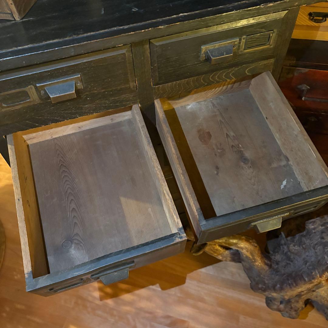 木製キャビネット　12杯　収納棚　大きめ　ビンテージ