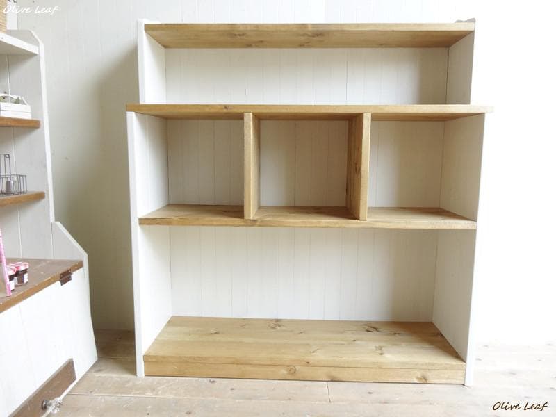 サイズ、デザインオーダー可！仕切りデザインラック。シャビーホワイト受注製作