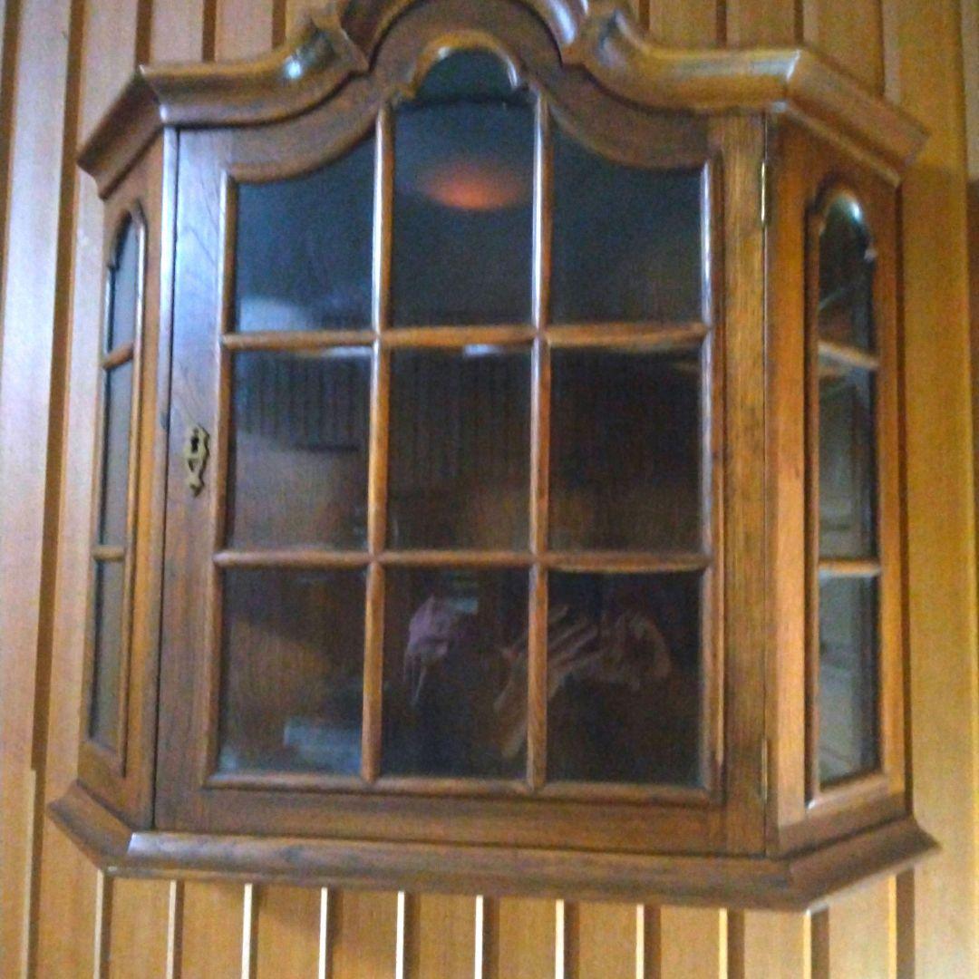 アンティーク風　 3面ガラス 　壁掛け飾り棚