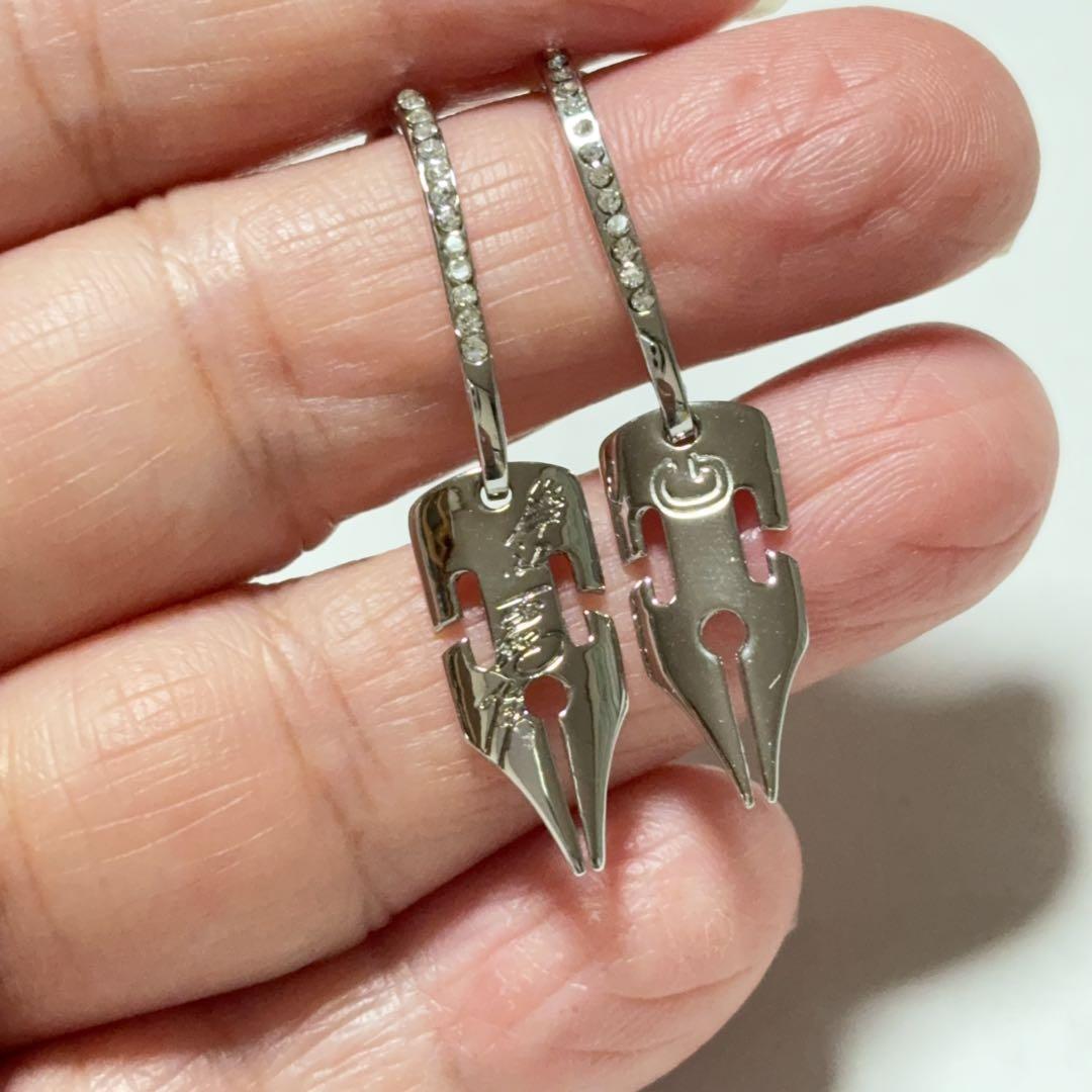 ジョジョの奇妙な冒険 ダイヤモンドは砕けない 岸辺露伴 Gペンピアス