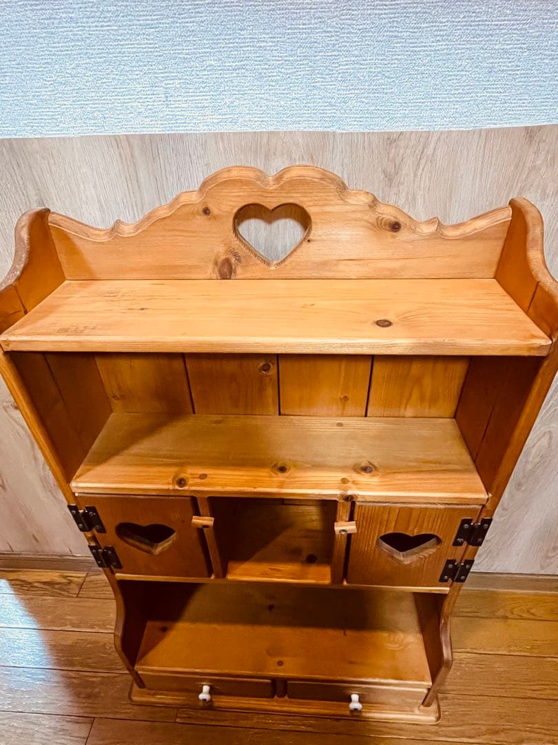 アメリカンカントリー家具　カントリーハート　木製ハート型扉付きシェルフ